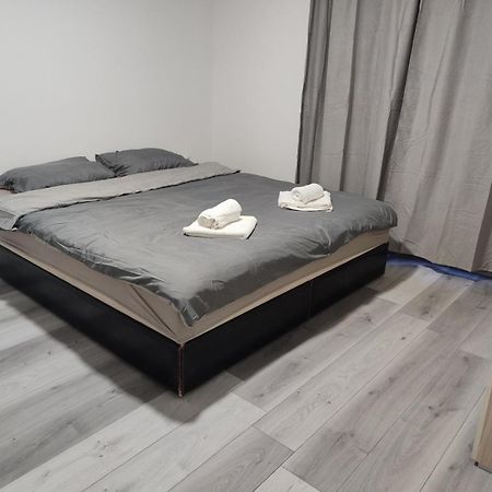 Apartmani Hub Ниш Екстер'єр фото