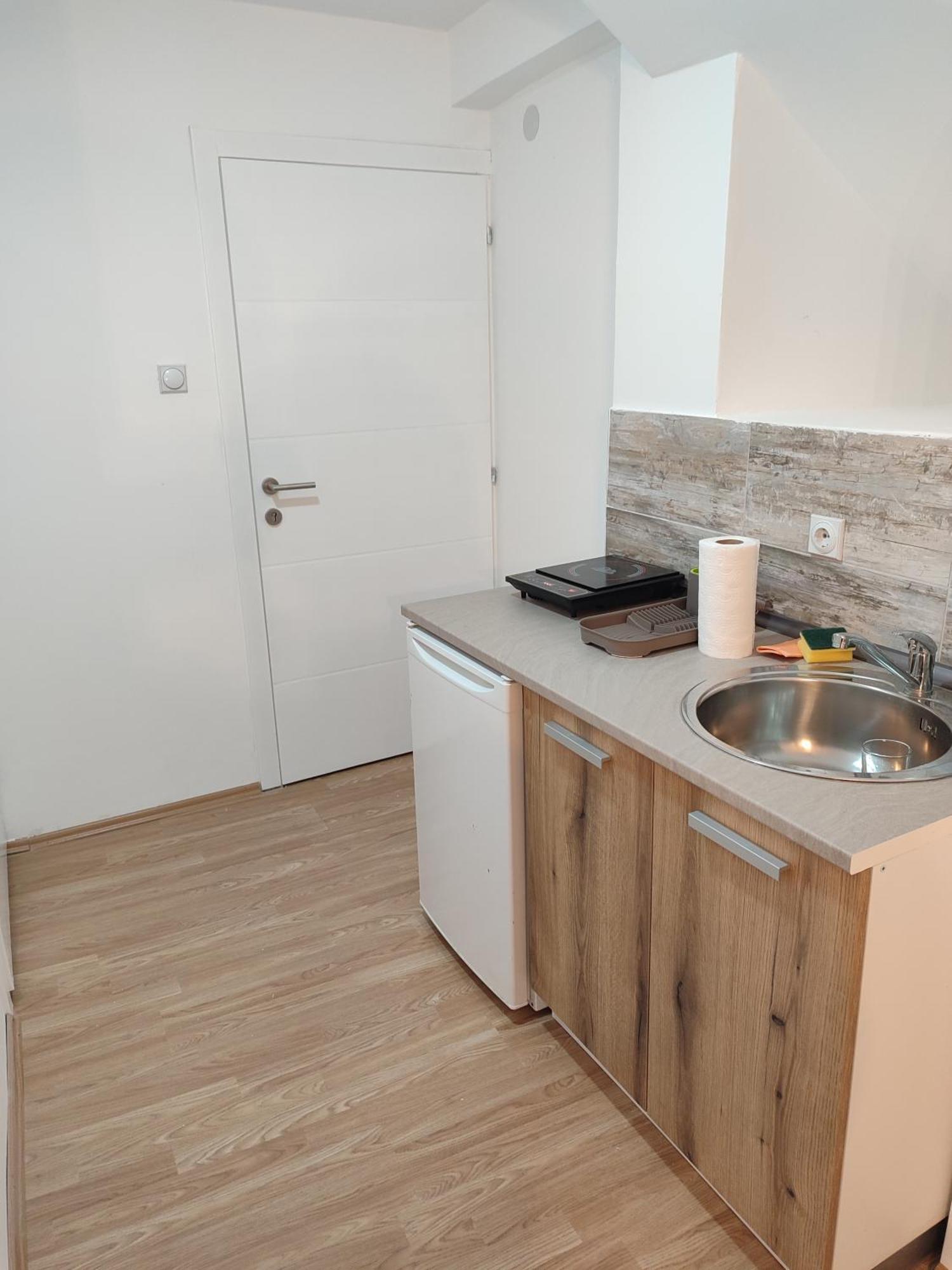 Apartmani Hub Ниш Екстер'єр фото