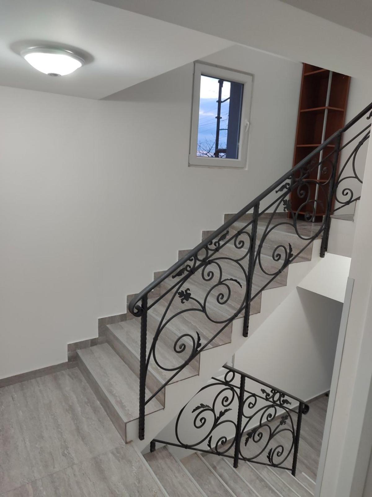 Apartmani Hub Ниш Екстер'єр фото