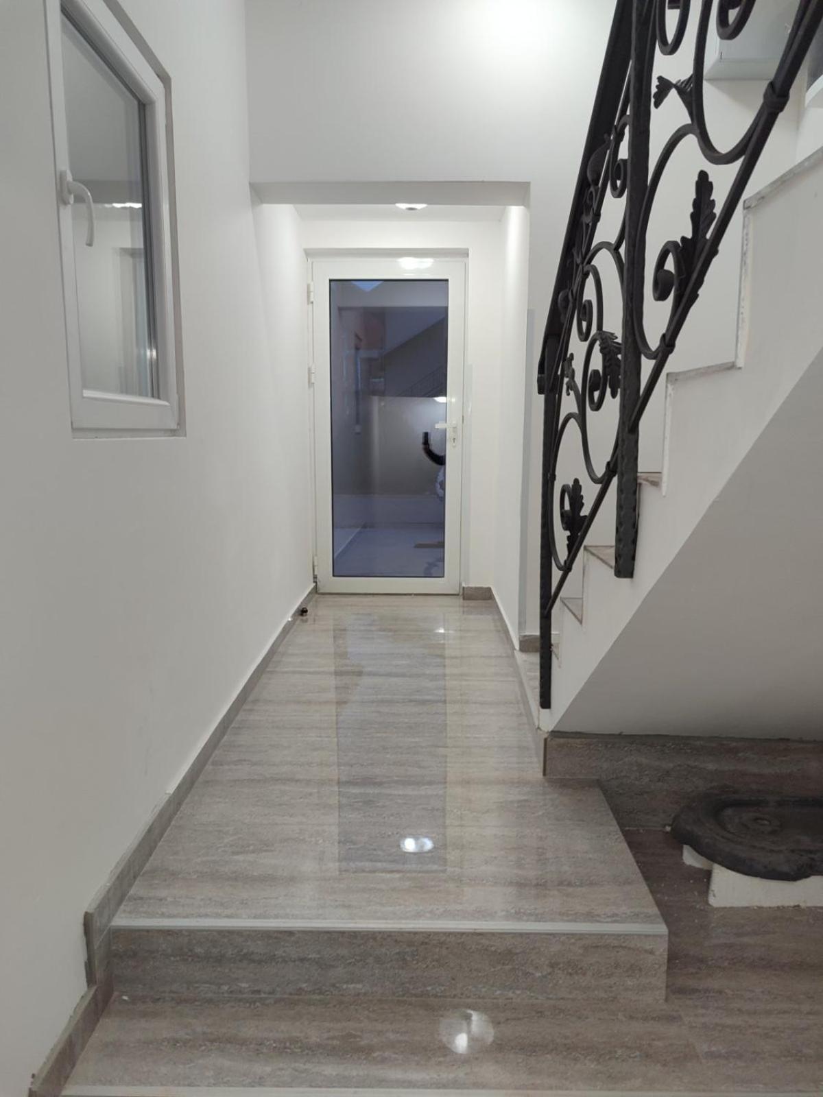Apartmani Hub Ниш Екстер'єр фото